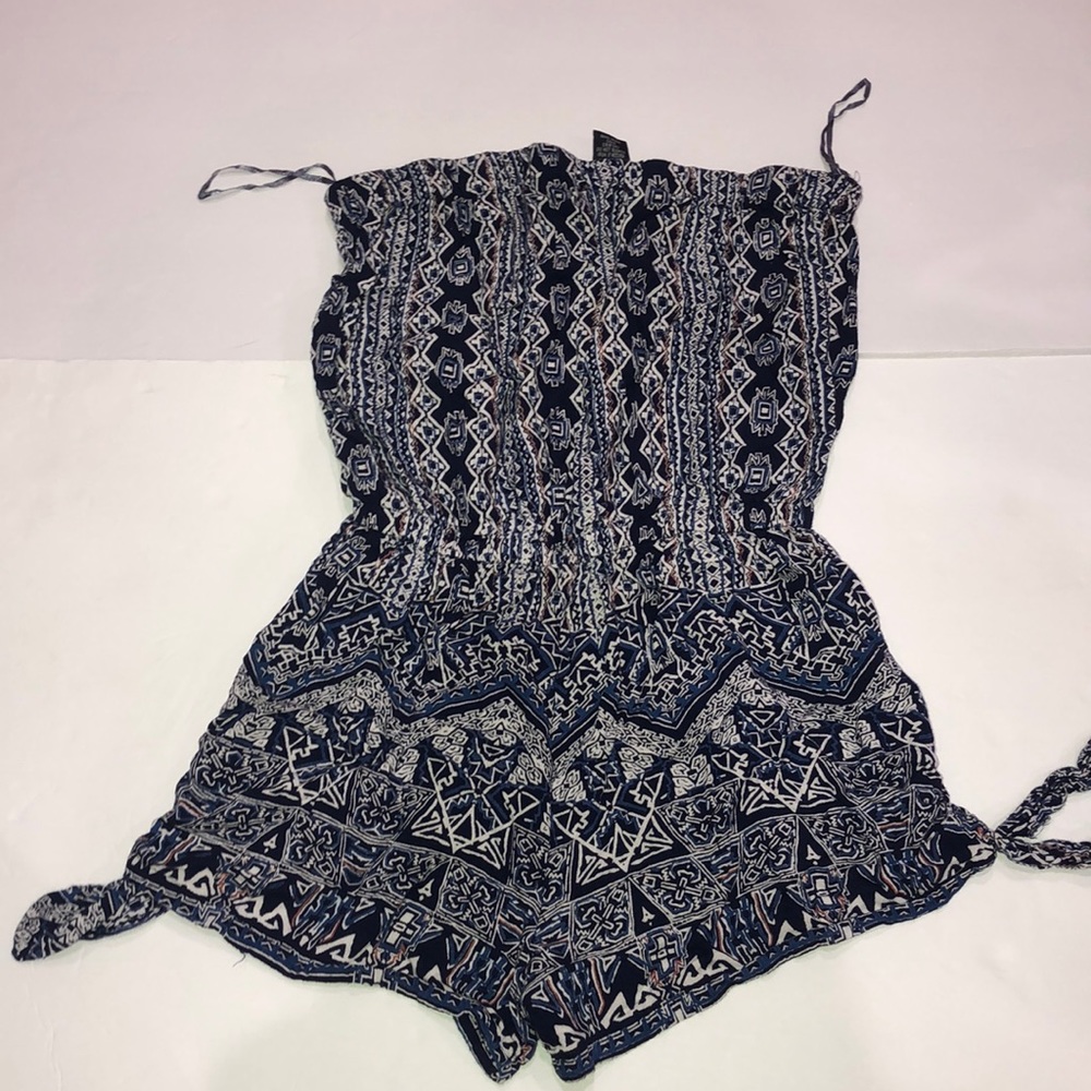 Strapless romper